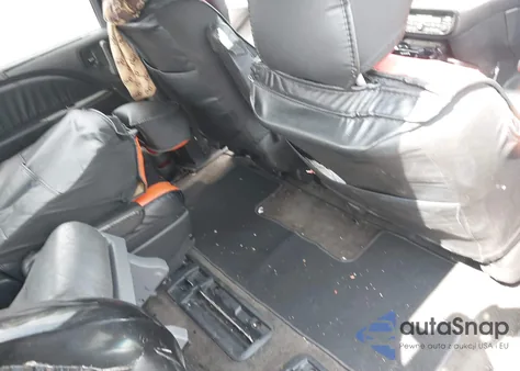 2008 Honda Odyssey Touring z USA, uszkodzony, nr VIN 5FNRL388X8B109847